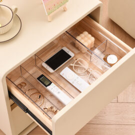 M116 Storage organizer